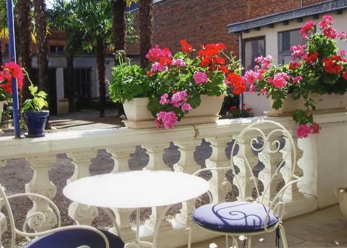 Marceillac ホテル 3*